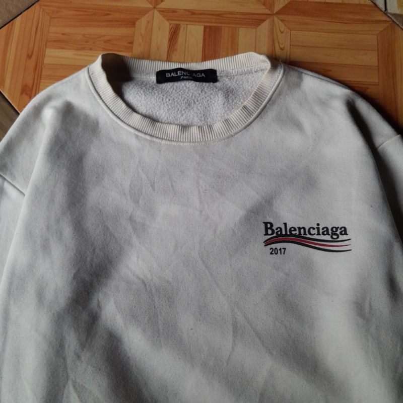 crewneck balenciaga paris