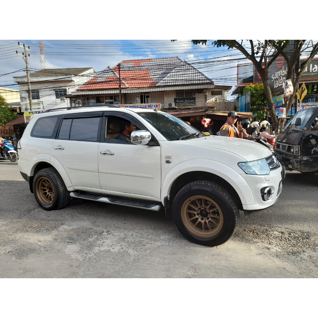 pajero pakai velg HSR ring 18