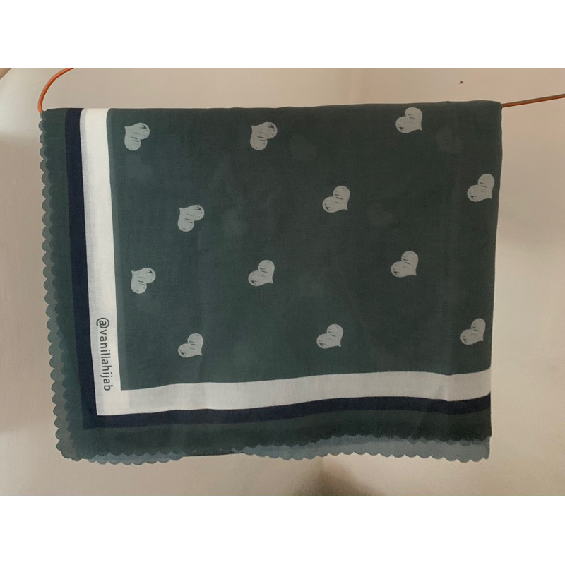 Preloved Vanilla Hijab