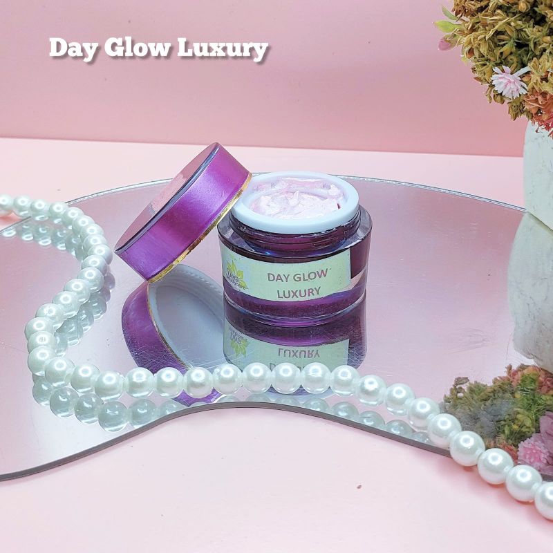 DAY GLOW LUXURY