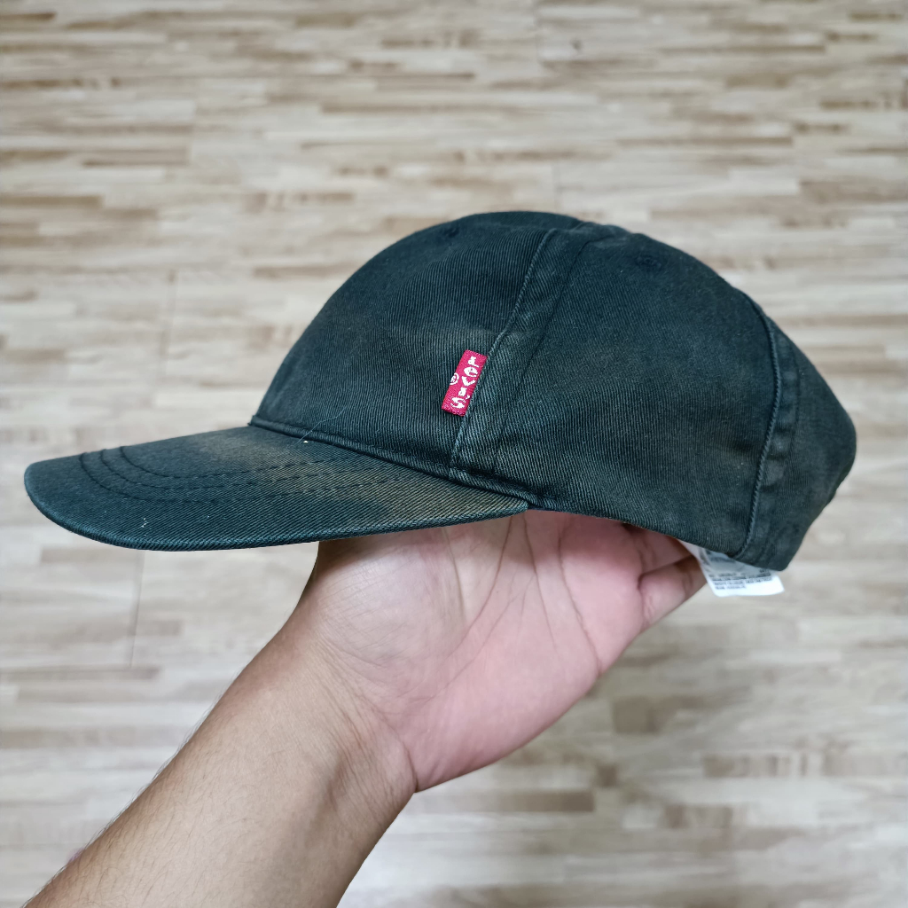 Topi Levis Cap Hitam Original Bekas