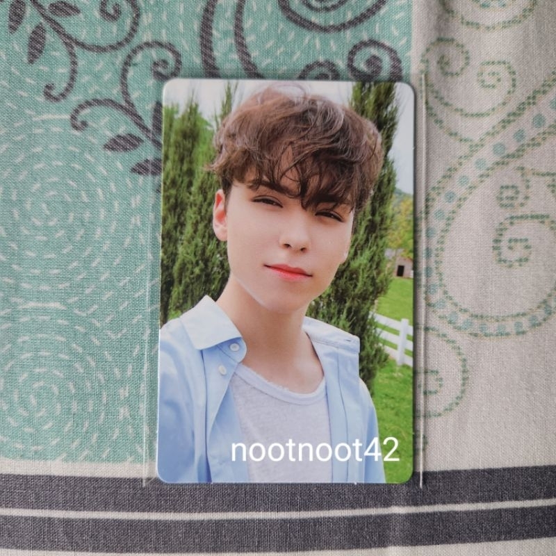 Vernon Social Club (Soco) Da Capo Blue Shirt Photocard