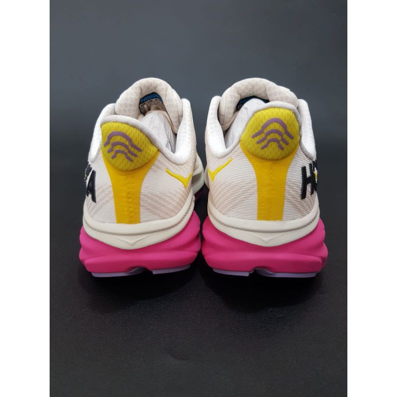 Hoka clifthon 9 sepatu sport wanita