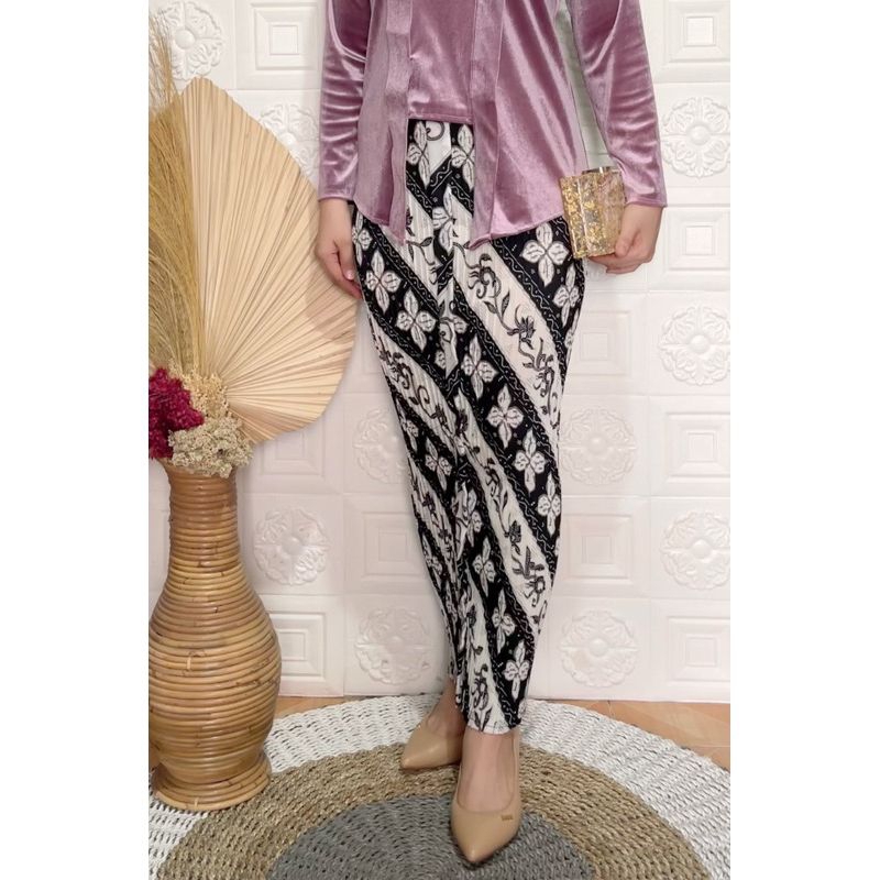 ROK PLISKET WIRU/BATIK MODERN