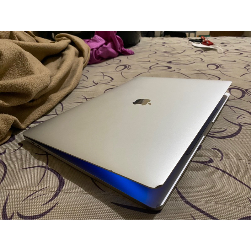 macbook pro 2017 15 inch Toucbar