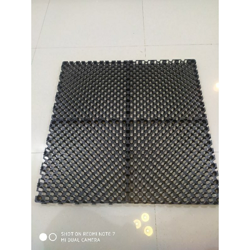 DRAINASE CELL RUMPUT SINTETIS PERKOTAK UKURAN 25x25 CM