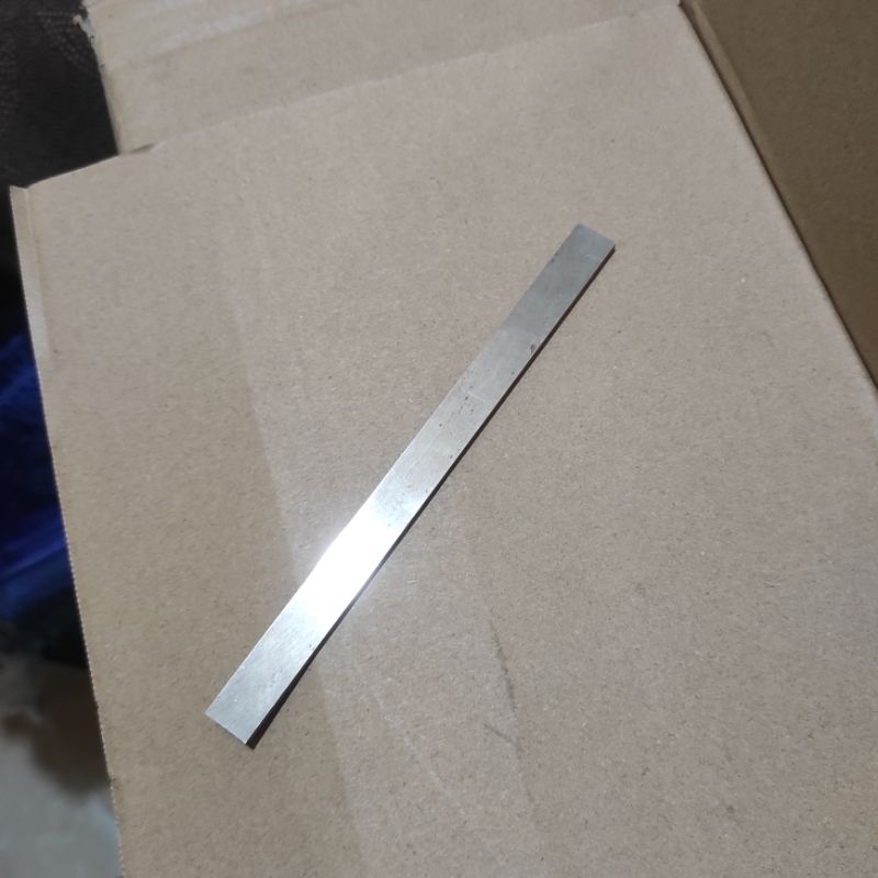 

pahat bubut hss 3 x 12 x 160 mata pahat bubut tool bit hss