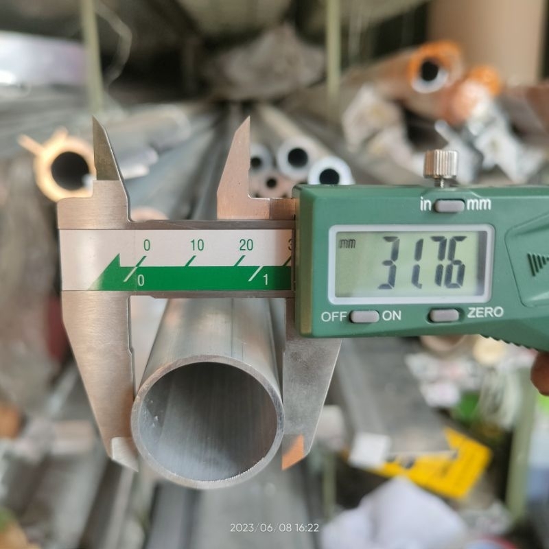 pipa aluminium 32mm x 29mm tebal 1,5mm panjang per CM