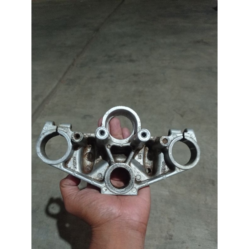 segitiga atas Vixion original