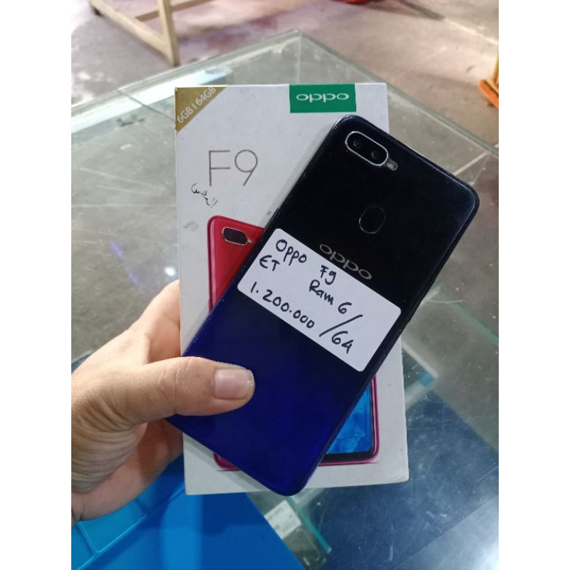 HP Bekas Oppo F9, Garansi Resmi, Ram 6/64 Gb, Fullset/Lengkap
