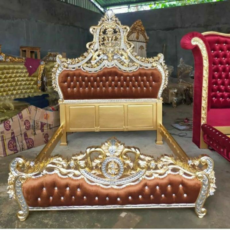 Dipan / Ranjang kayu jati mewah