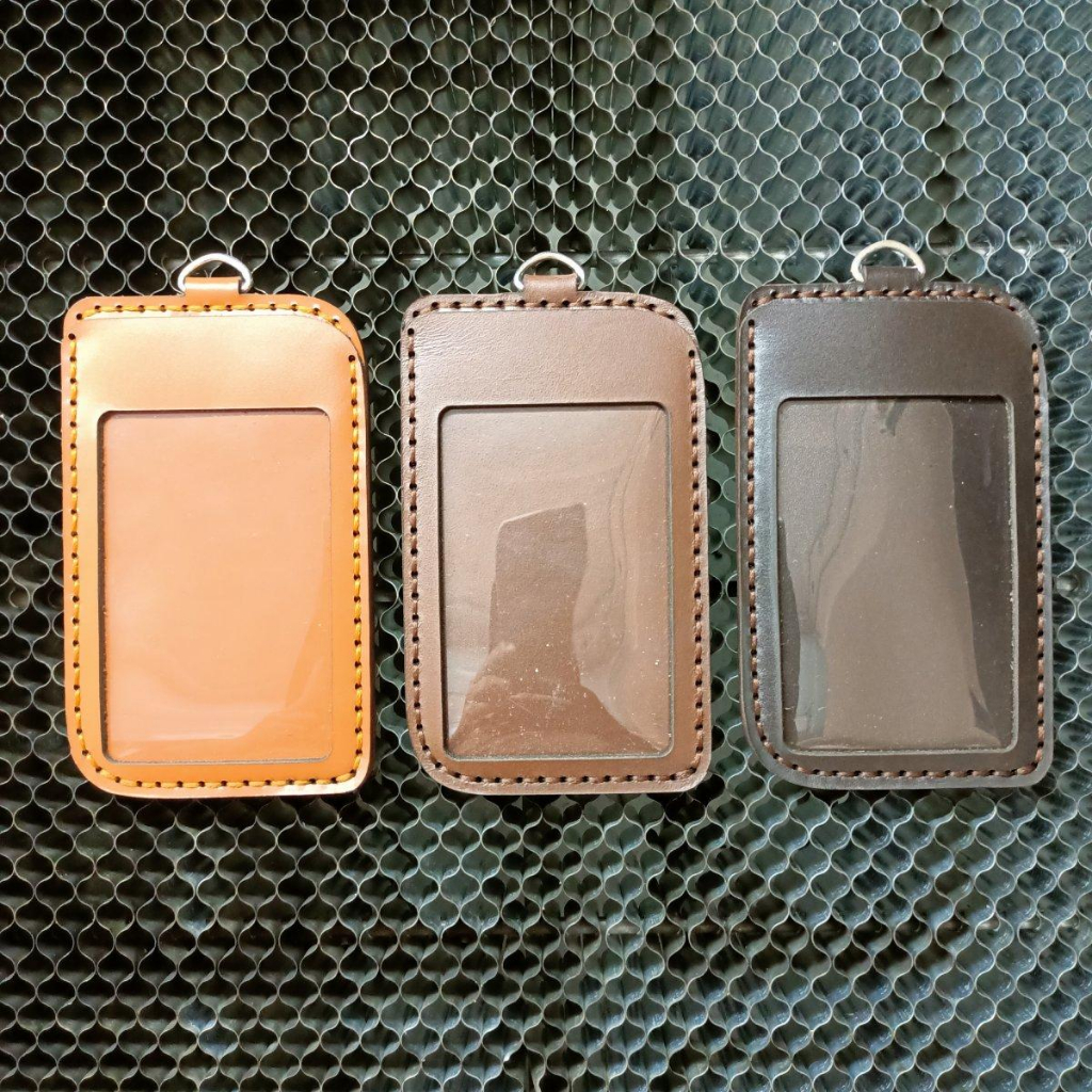 

ID Card Holder Name Tag Kulit Sapi Model Daun 3 Lapis