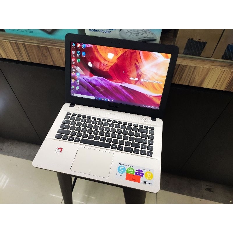 LAPTOP ASUS X441B AMD A4 RAM 4GB SSD 128GB WINDOWS 10 GENERASI TERBARU