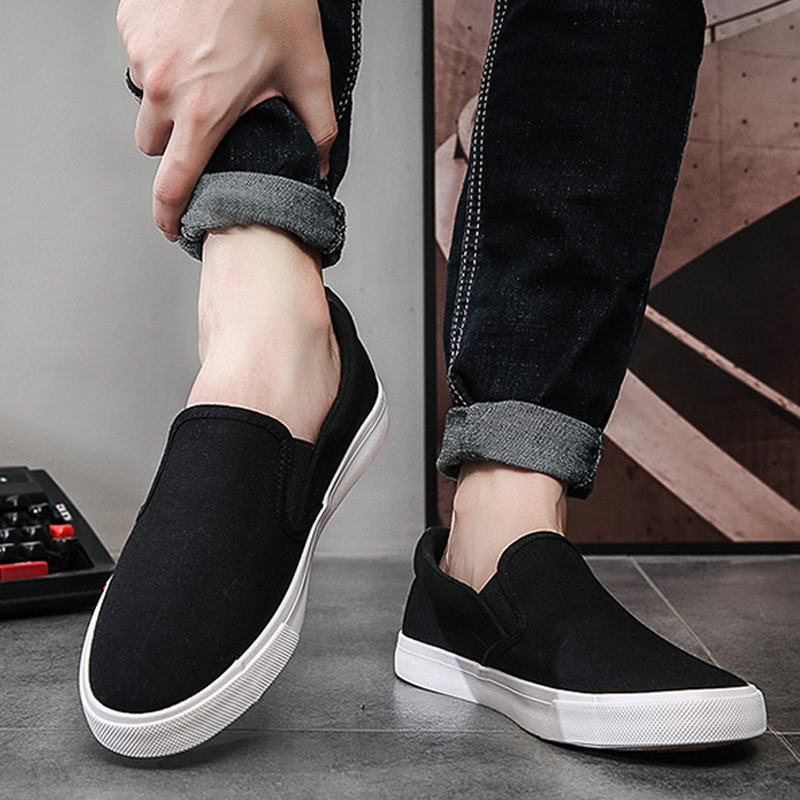 Highland Sepatu Slip On Pria Casual Sepatu Santai Kanvas Sepatu Slip on Hitam Polos Sepatu Slop Unisex KSC406