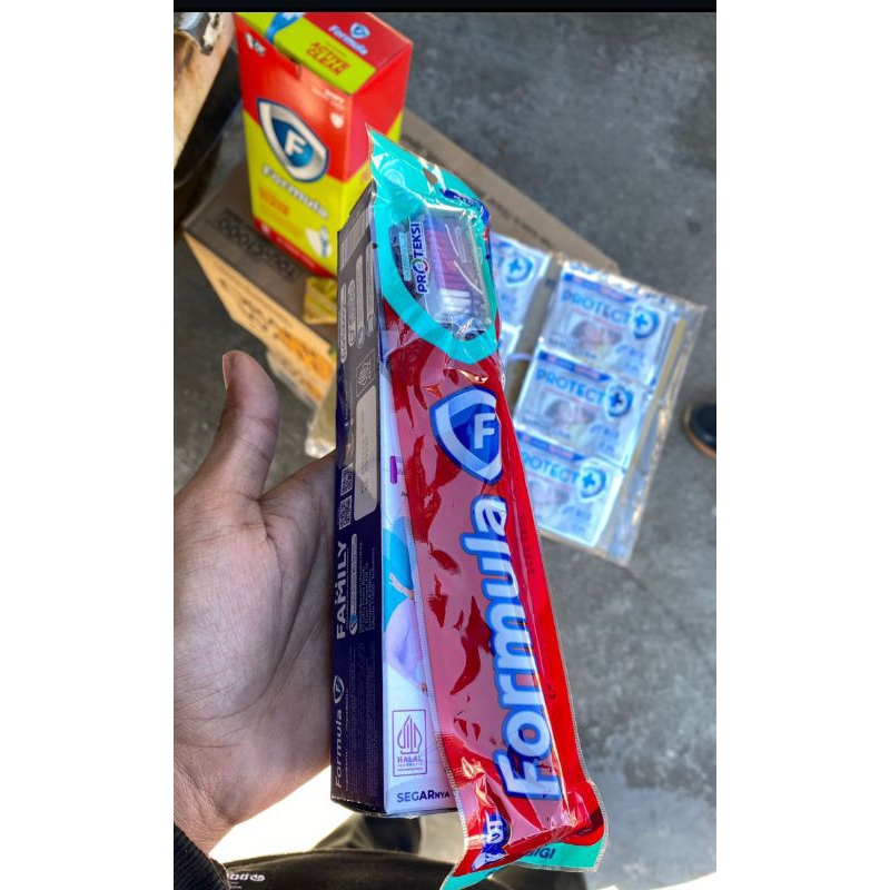 Pasta Gigi Formula Flexi FAMILY + Sikaat Gigi 160 gram