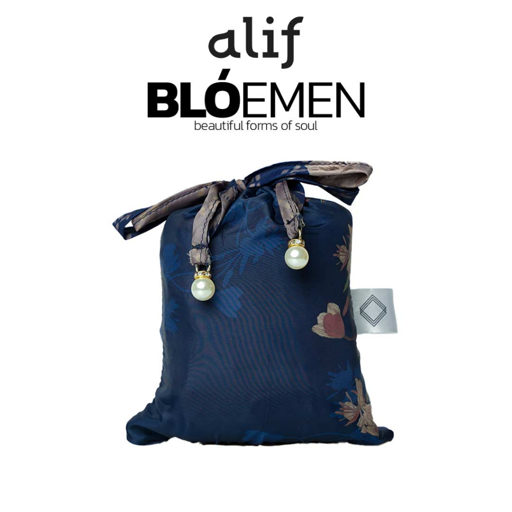 ALIF MUKENA MINI MOTIF PARASUT PREMIUM KOREA TRAVEL - PANSY IN SKIPPER BLUE ( MKN-218 )