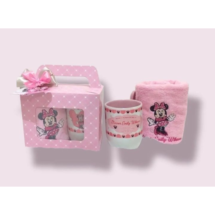 

DUS HANDUK DAN MUG (GABBLE BOX IVORY 16x10x13) MINIMUM PEMBELIAN 100 PCS