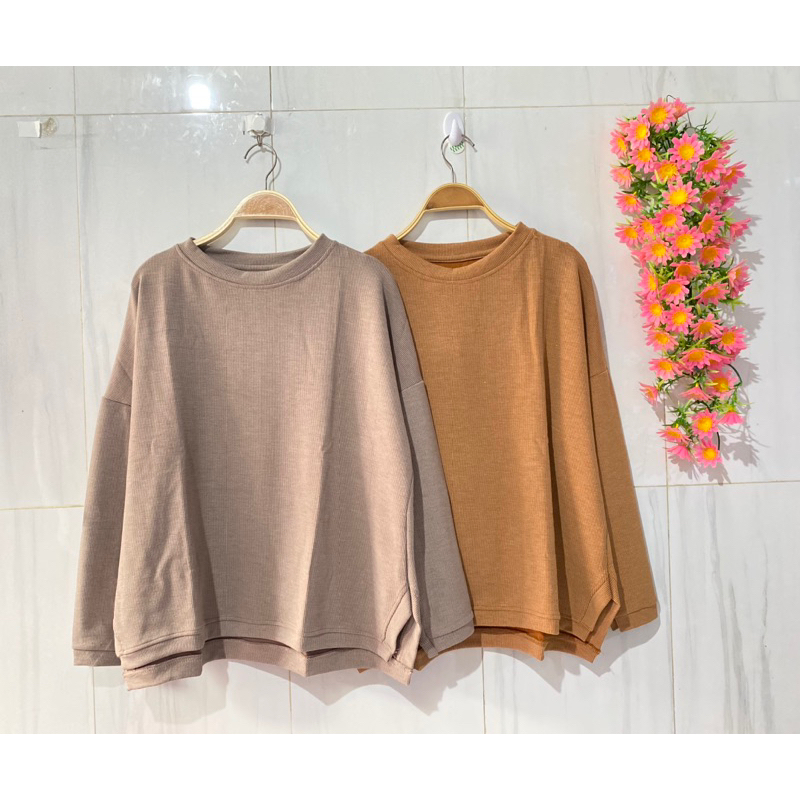 atasan kaos knit aster merk clarke