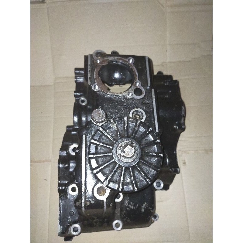 Crankcase kalter rengkes krengkes blok mesin bagian bawah Ninja 250 karbu Ninja 250 r old original copotan