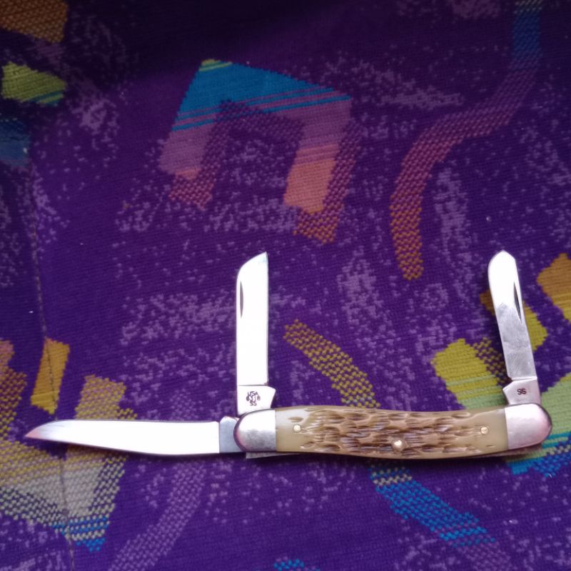 Case XX Amber Bone Medium Stockman triple Clip Sheepfoot Spey blades 3-5/8" Closed (6318 SS) Genuine