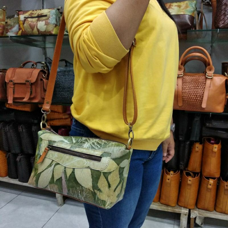 Slingbag Leather Ecoprint / Tas Selempang Kulit Ecoprint