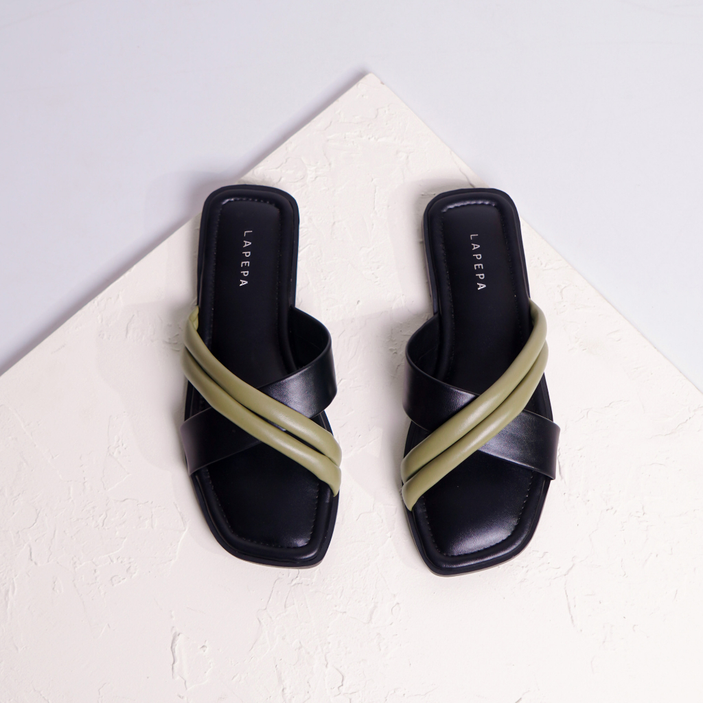 Adarastore - Lapepa HANNA Sandal Flat Empuk Sendal Wanita Kekinian  Model Silangan Kekinian