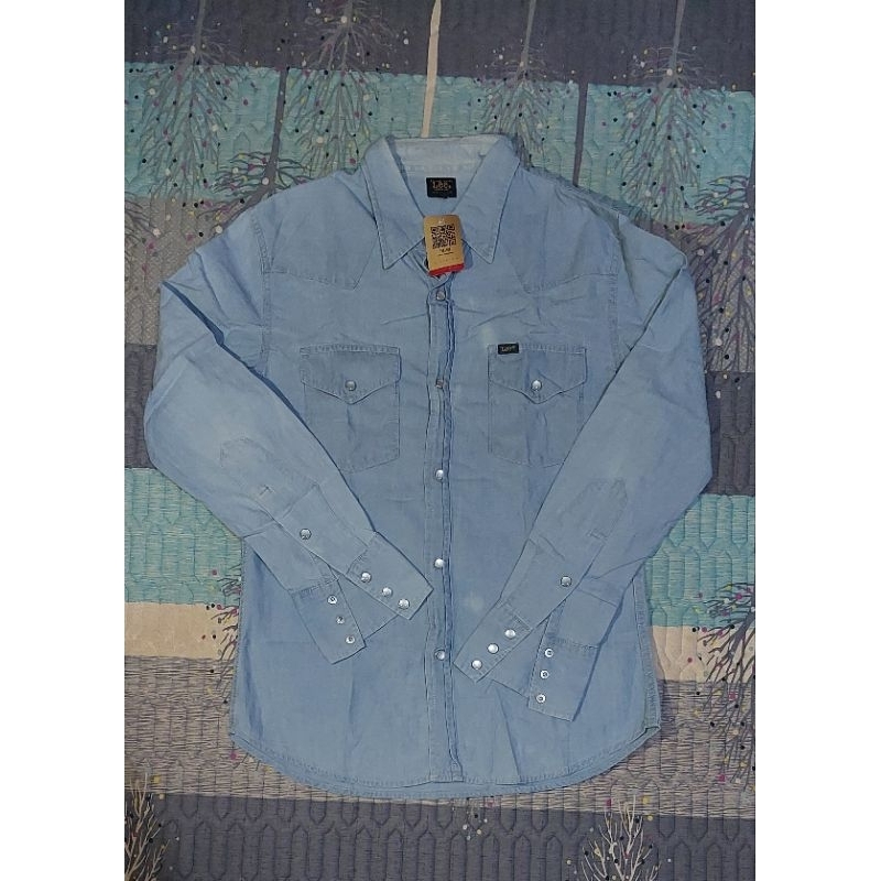 KEMEJA KATUN DENIM LEE