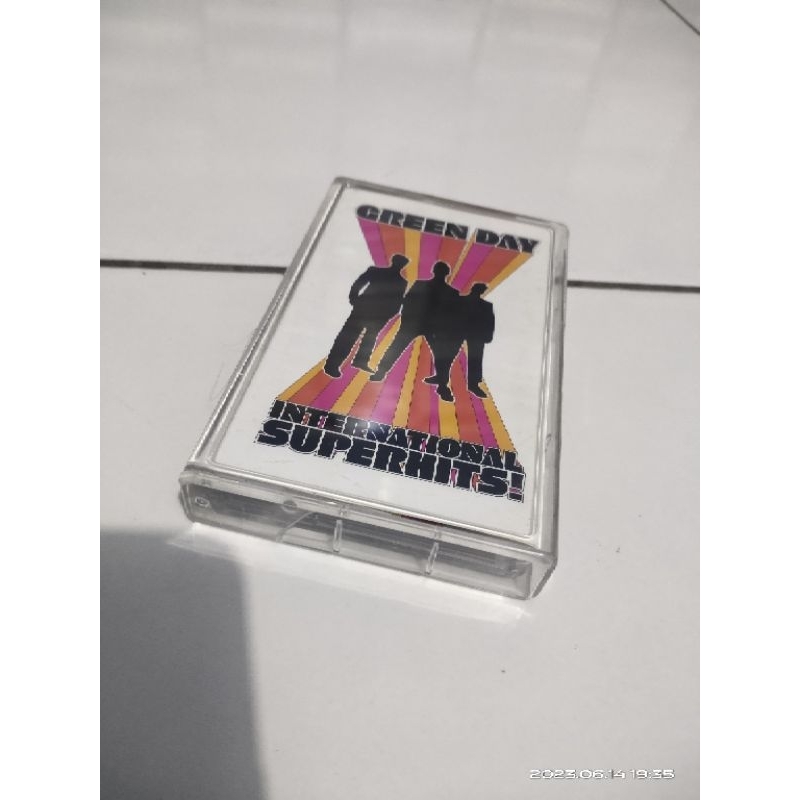 kaset pita greenday / superhits international