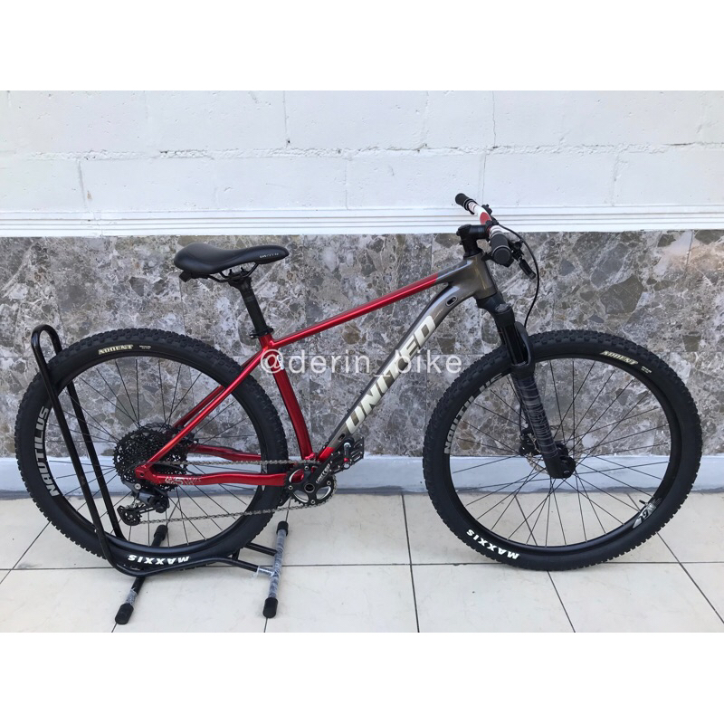 United Clovis 5.10 Size M 29er