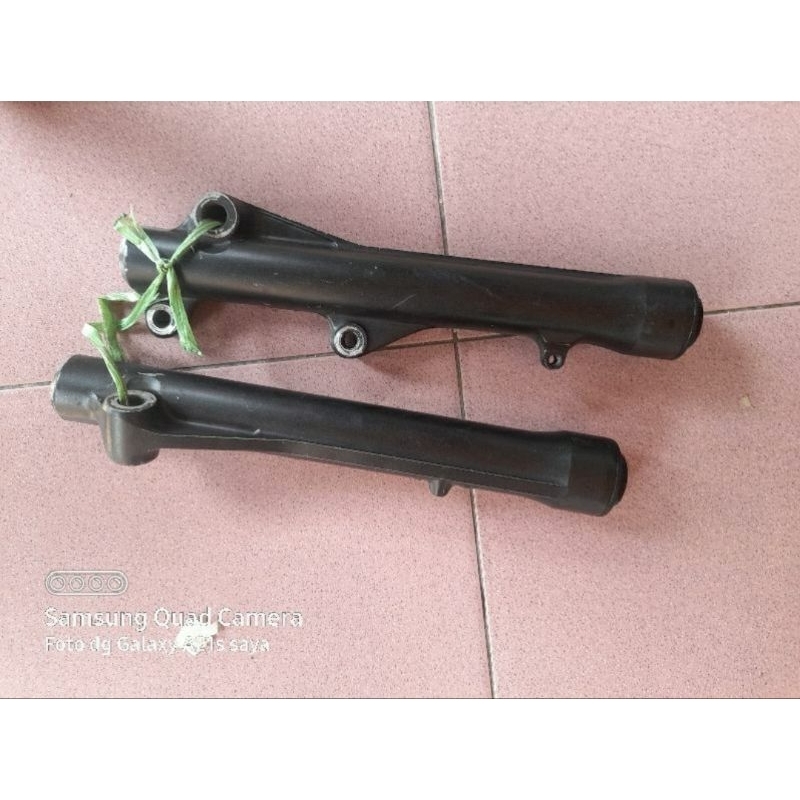 Bottom Tabung Shock Skok Kanan Kiri Depan Beat Fi Injek Eco Vario 125 150 old Led Ori Original AHM S