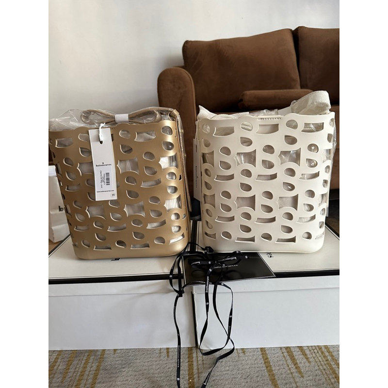 Clea Bag Buttonscarves