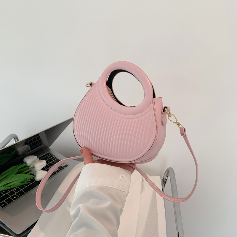 MADELINE Shoulder Bag Messenger Tas Bahu Tangan Mini Kondangan Fashion Wanita Konser New Fashion Simple Hand bag Lucu Barbie Chikoisme