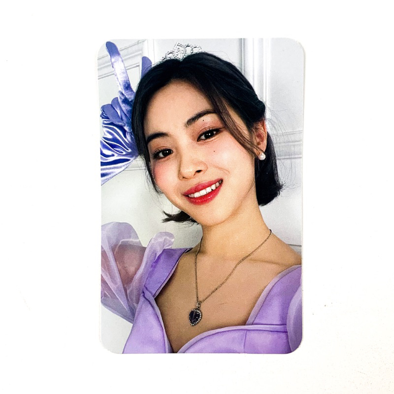 [sharing] ITZY - TO WONDER WORLD MD benefit photocard Ryujin
