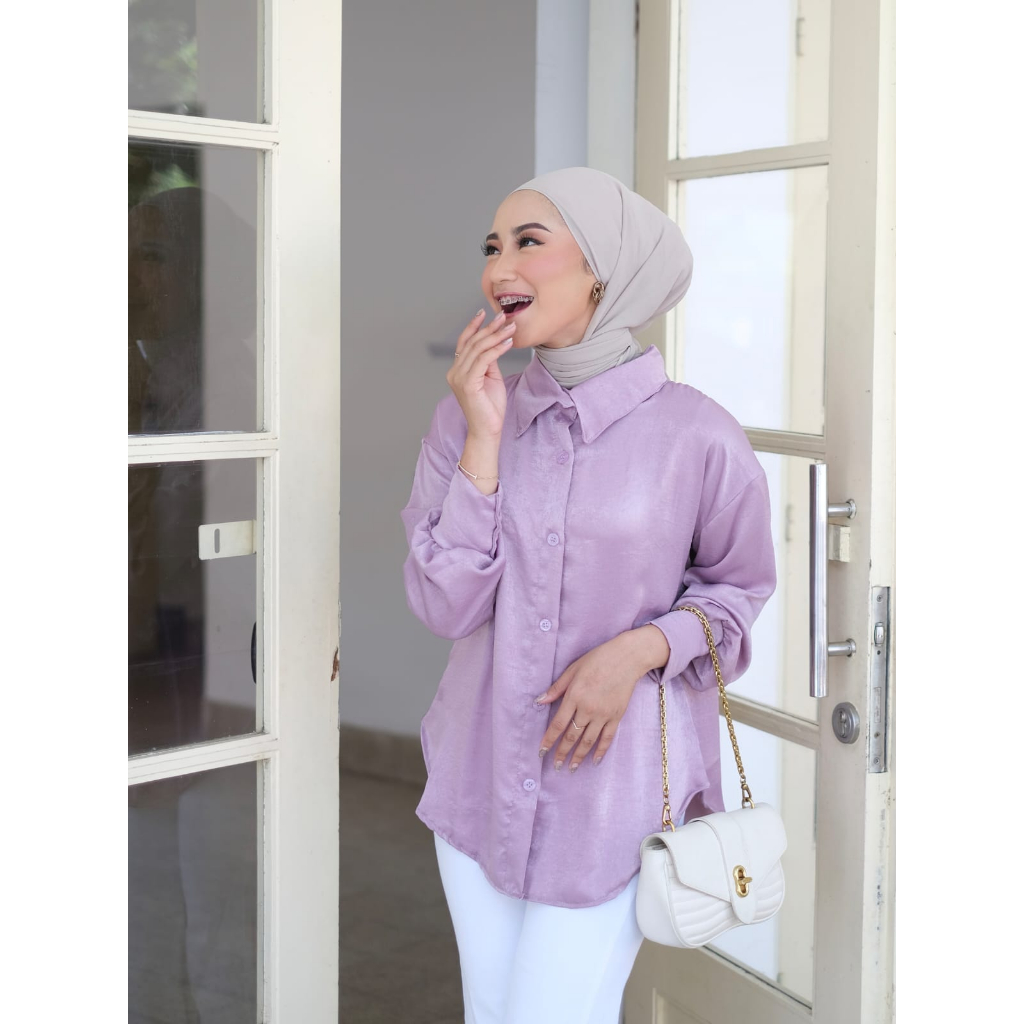 Kemeja Shimmer - Kemeja Wanita - Kemeja Oversize Wanita - Premium Santorini Silk Atasan Lengan Panjang Kancing Depan Lengan Balon