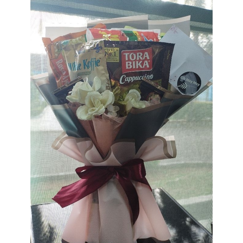 

Gift | Hampers | Snack in Bouquet | buket | paket souvenir | suvenir