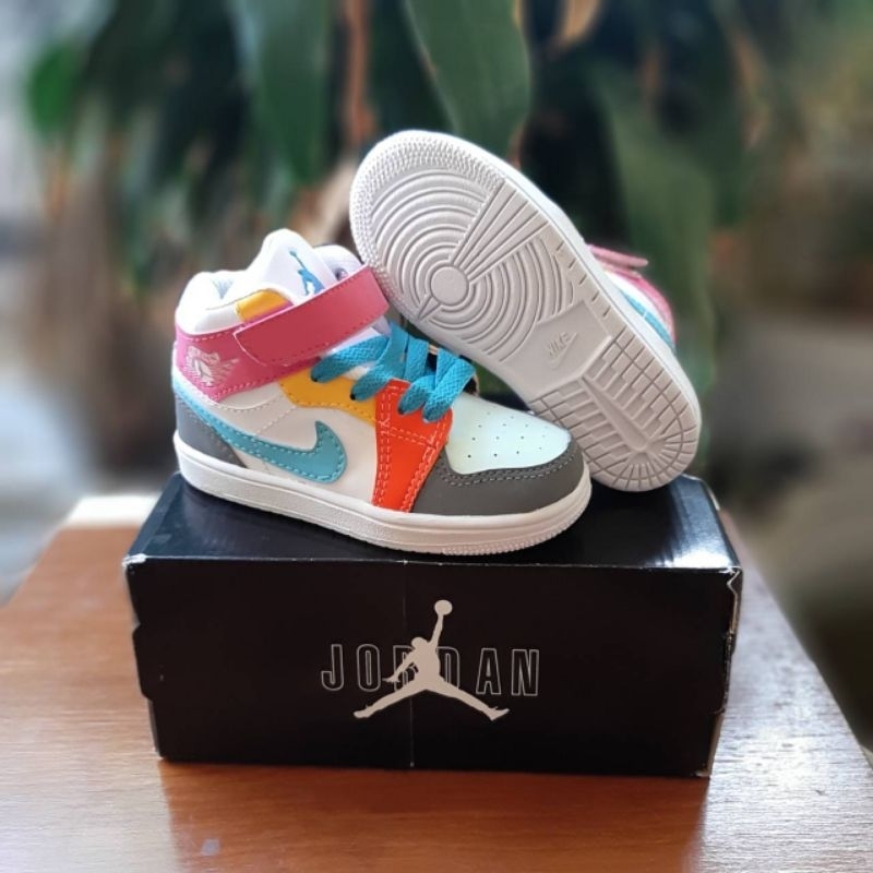 Sepatu sneaker anak import AJ Pink Grey Grade Original Premium Quality Umur 1 2 3 4 5 6 7 8 9 10 Tahun Kado Anak Sepatu Sekolah Anak sd tk balita Import