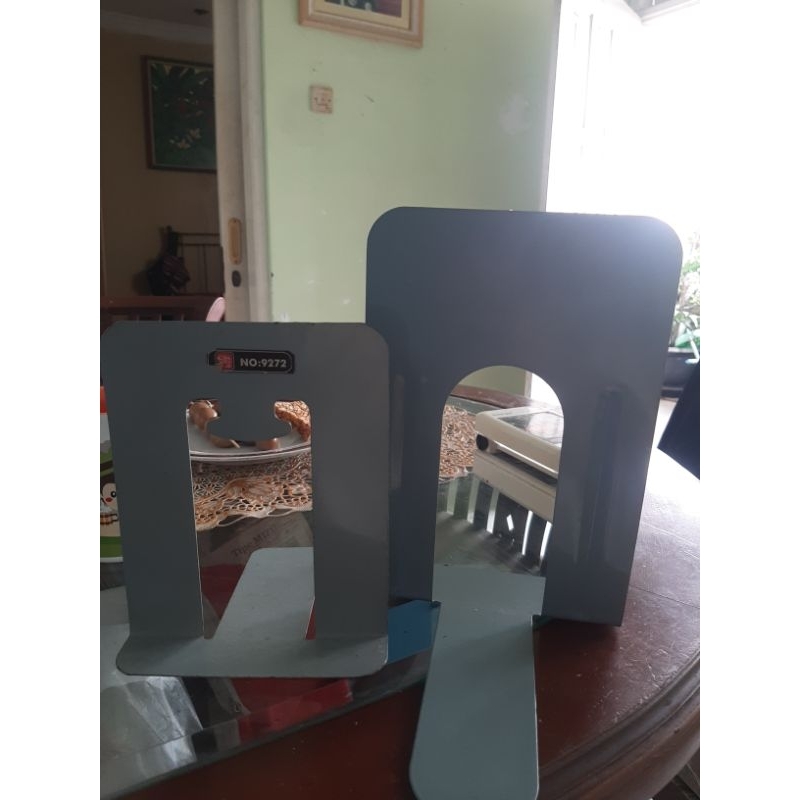 

pembatas berdiri buku dokumen alas duduk alas berdiri book stand standing organizer besi baja