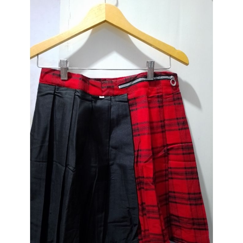 HARAJUKU SKIRT TARTAN HALF PLAIN BY DARALINE