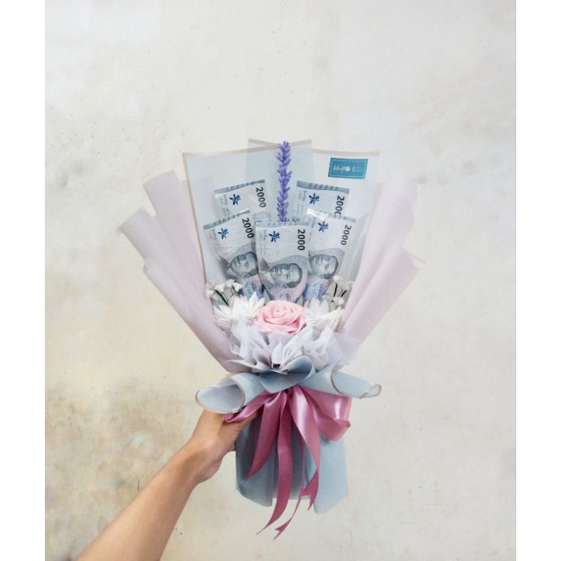 [PO 1-2 HARI] BUKET UANG 10K DAN BUNGA PALSU UNTUK WISUDA ATAU HADIAH ULTAH