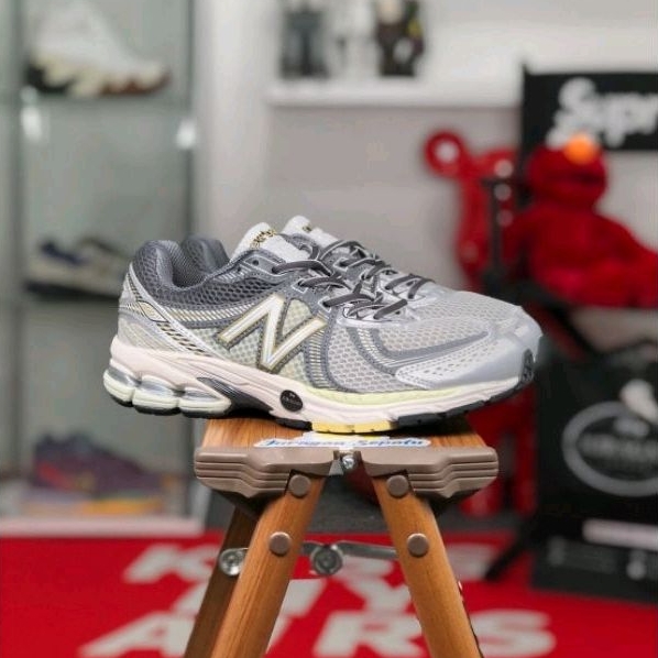 New Balance 860v2 &quot;Rain Cloud/Magnet&quot;