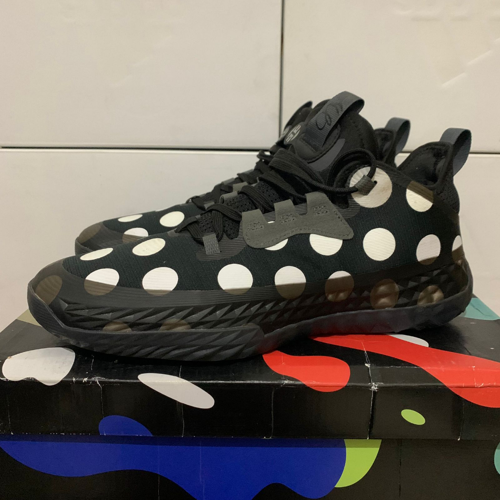 Preloved Sepatu Basket Adidas James Harden Vol 5 Futurenatura 'Polkadot Black' Original H68579