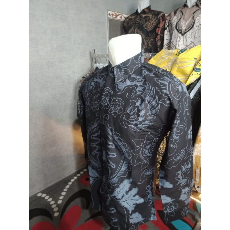 Batik Hitam Pria Lengan Panjang Slimfit Kemeja Cowok Kekinian Bahan Kattun Halus Motif Modern Kwalitas Premium Lapis Furing