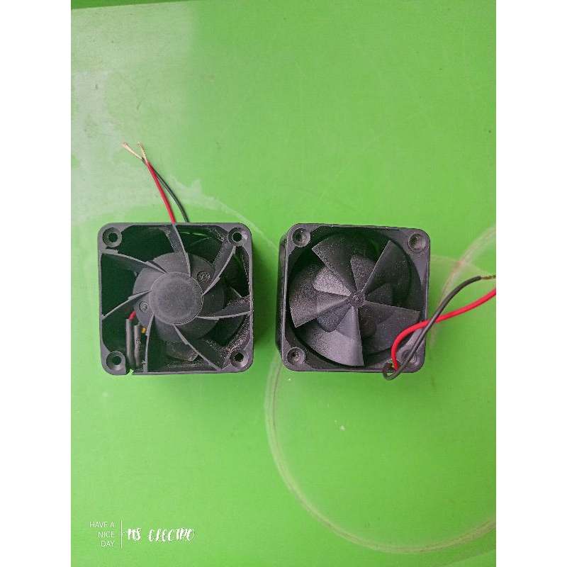 kipas dc 4cm 12v 1.00A AVC high speed