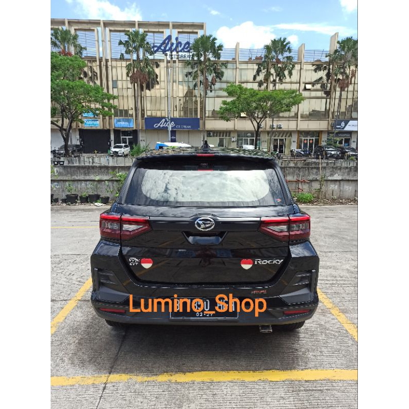 Stiker Reflektor Menyalah/Bercahaya/Terang/Glow in the dark kena pantulan cahaya apa aja