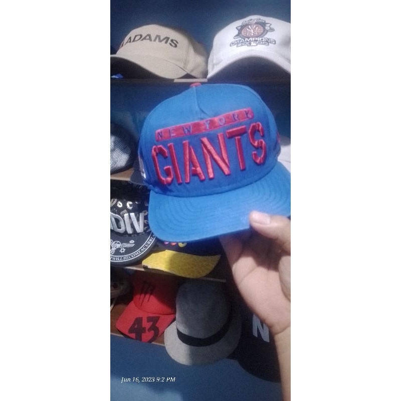 topi newera GIANT second