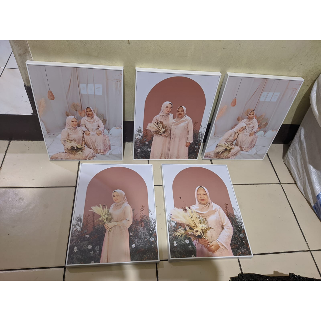 custom Framefoto/frame/frameblok/bingkai/pigura/foto ukuran 8r 20x25 dan 8rp 20x30 udah termasuk cet