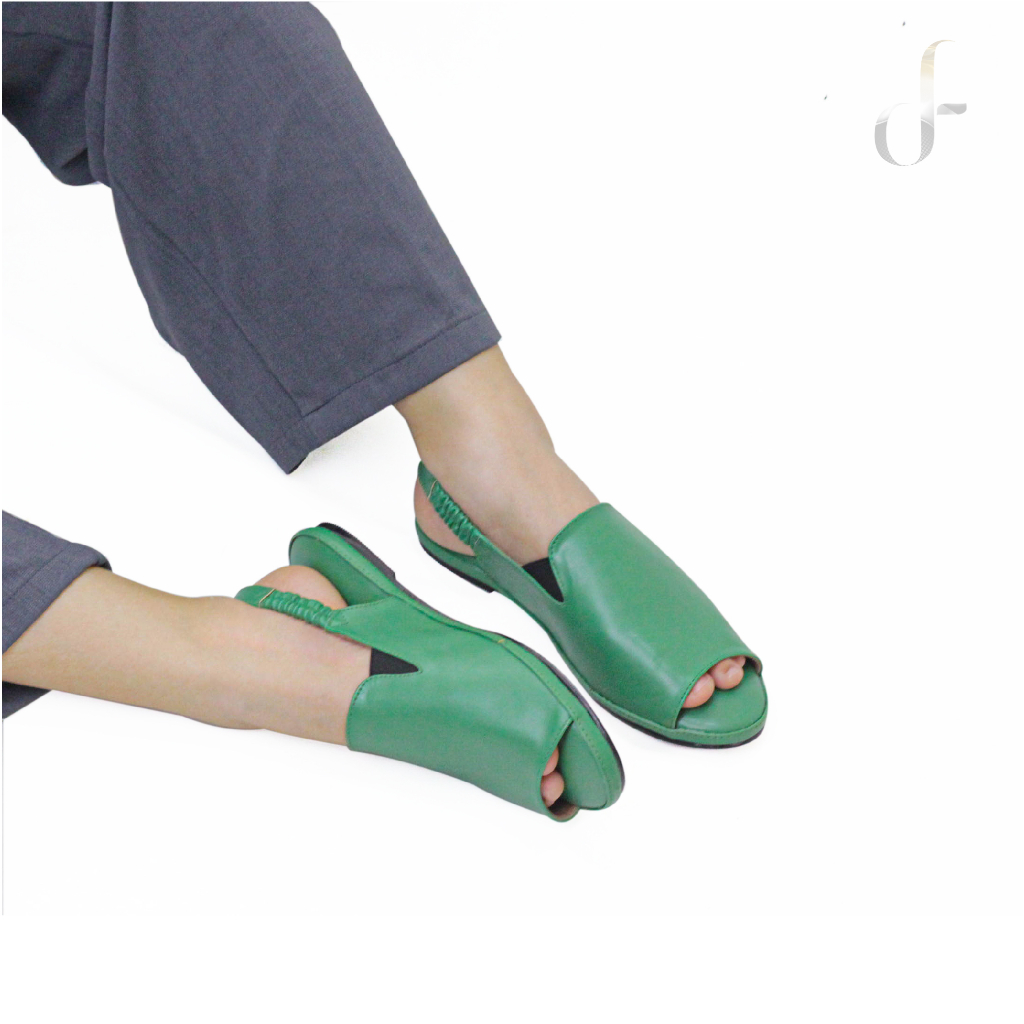 FARADELA Sandal Flat Tali F01-37.2 WBR