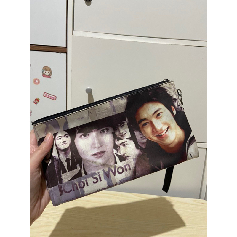

Tempat Pensil / Pencilcase Super Junior