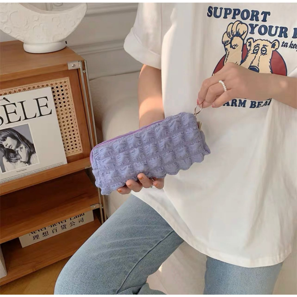 

HJK Crumpled Grid Pencil Case Import / Tempat Pensil Empuk Lembut / Korean Pouch Makeup Import /