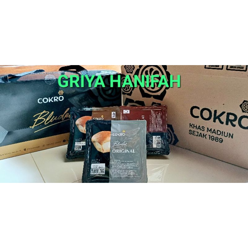 

BLUDER COKRO ISI 8 PCS + HANDBAG + DUS COKRO